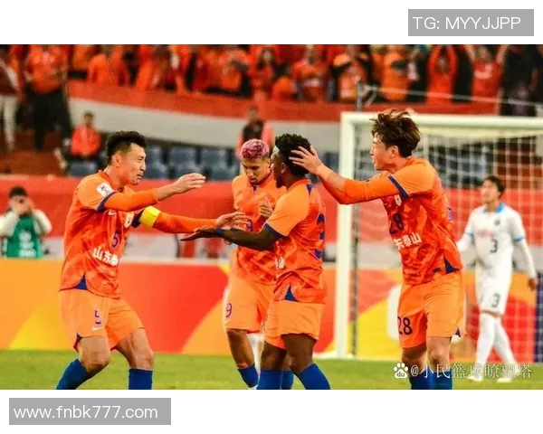 恒大与鲁能激战正酣双方争夺激烈战报回顾与精彩瞬间分析 恒大与鲁能激战正酣双方争夺激烈战报回顾与精彩瞬间分析