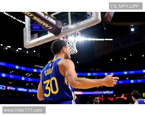 2020年勇士与国王季前赛精彩回放全景解读与比赛亮点分析 2020年勇士与国王季前赛精彩回放全景解读与比赛亮点分析