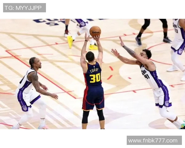 卡尔特人勇士激战再续NBA赛场巅峰对决引发球迷热议