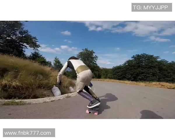 滑板之旅：深入北京滑板队的耐力与激情探索